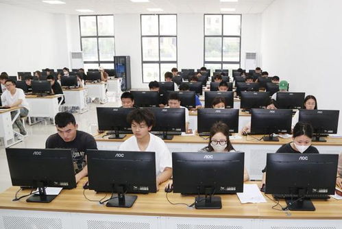 大学生先进成图技术与产品信息建模创新大赛 合肥信息学院获佳绩